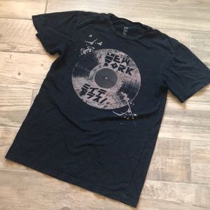 Five Crown New York Tee Size M in Black and Brown